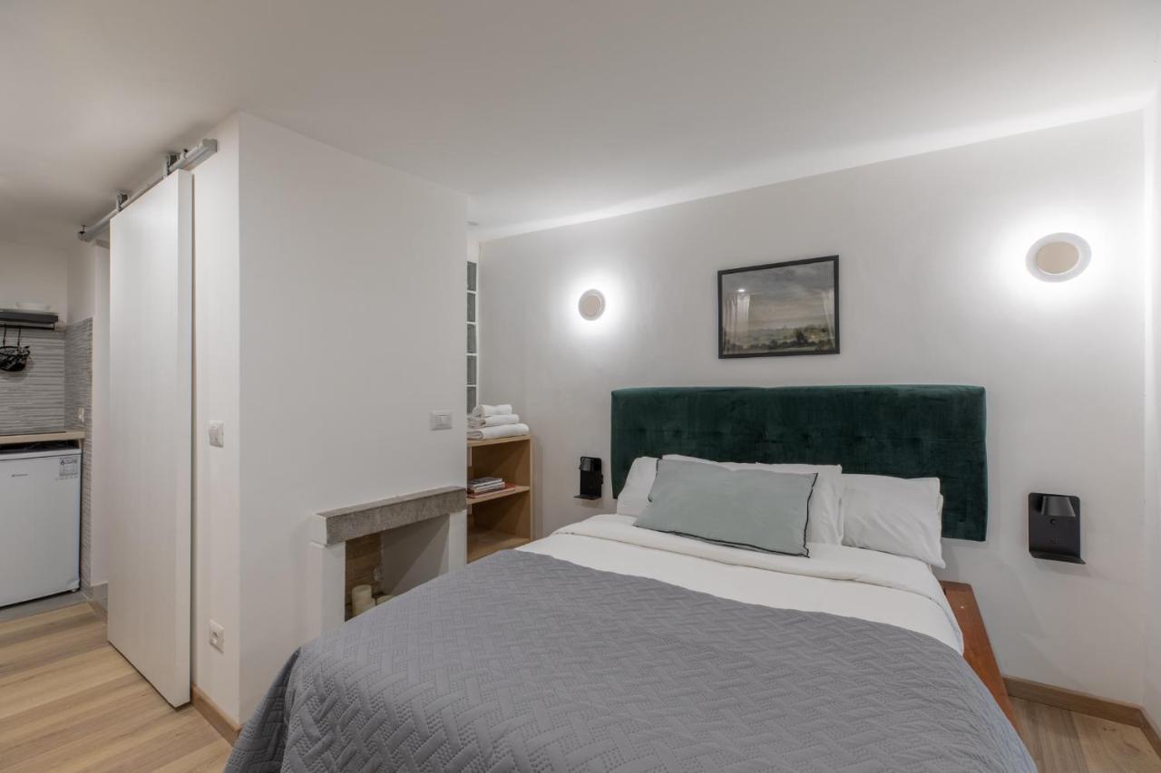 Iflat Small Studio In The Heart Of Trastevere Apartment Rome Luaran gambar